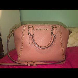 Micheal Kors purse